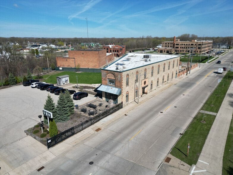 24 S Brooke St, Fond Du Lac, WI for sale - Building Photo - Image 3 of 14