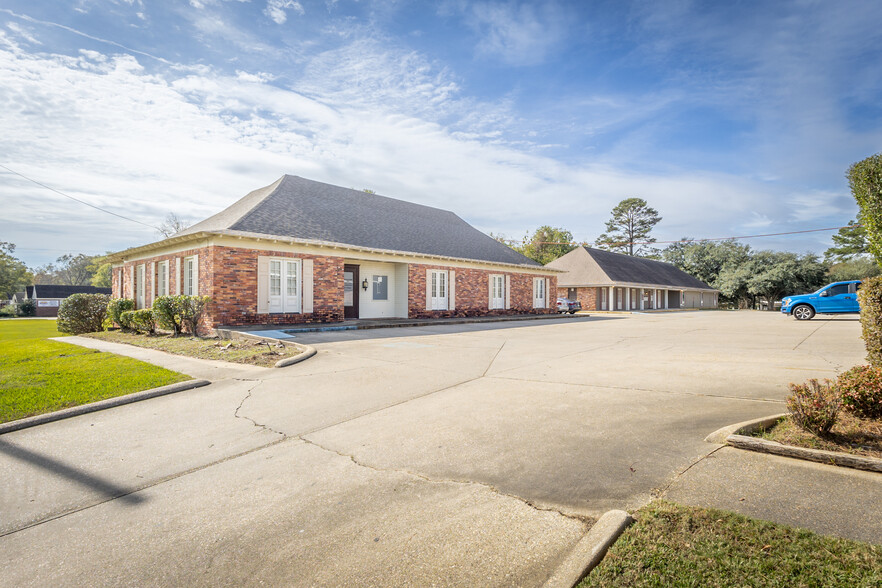 618 S Washington St, Bastrop, LA à vendre - Photo principale - Image 1 de 33