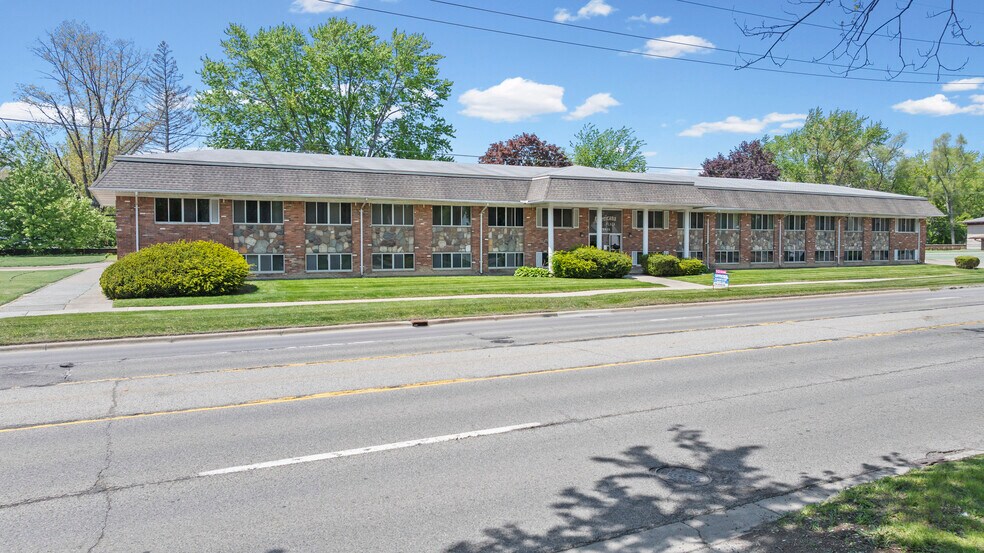 28475 Greenfield Rd, Southfield, MI à vendre - Photo principale - Image 1 de 47