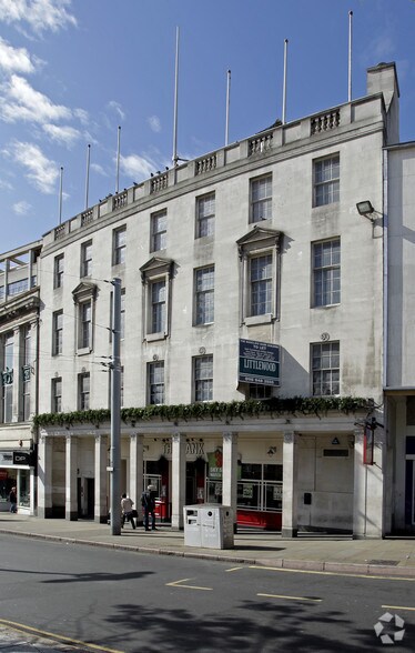 1-9 Beastmarket Hl, Nottingham à louer - Photo du bâtiment - Image 2 de 3