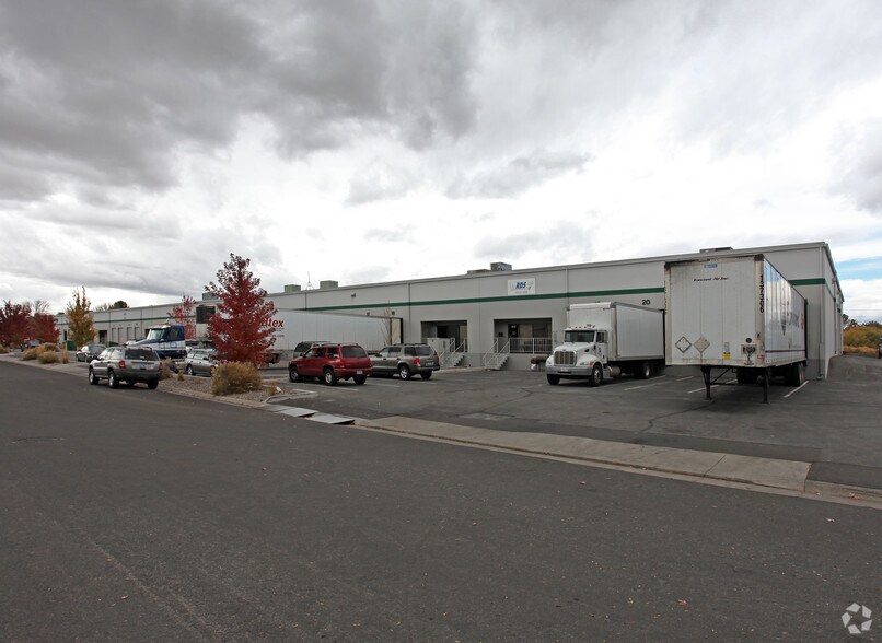 1839 Deming Way, Sparks, NV à louer - Photo du bâtiment - Image 2 de 7
