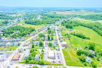1027 W Main St, Mount Pleasant, PA - Aérien  Vue de la carte - Image1
