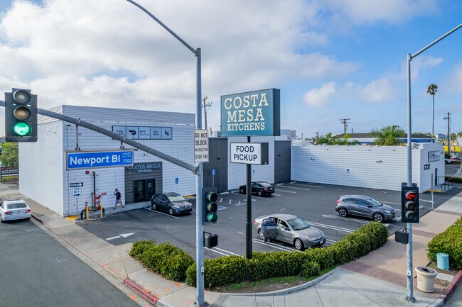 Plus de détails pour 1750 Newport Blvd, Costa Mesa, CA - Commerce de détail à louer