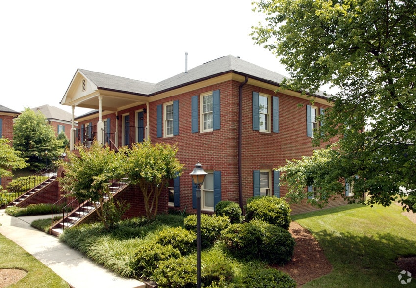 3000 Bethesda Pl, Winston-Salem, NC à louer - Photo du bâtiment - Image 2 de 3