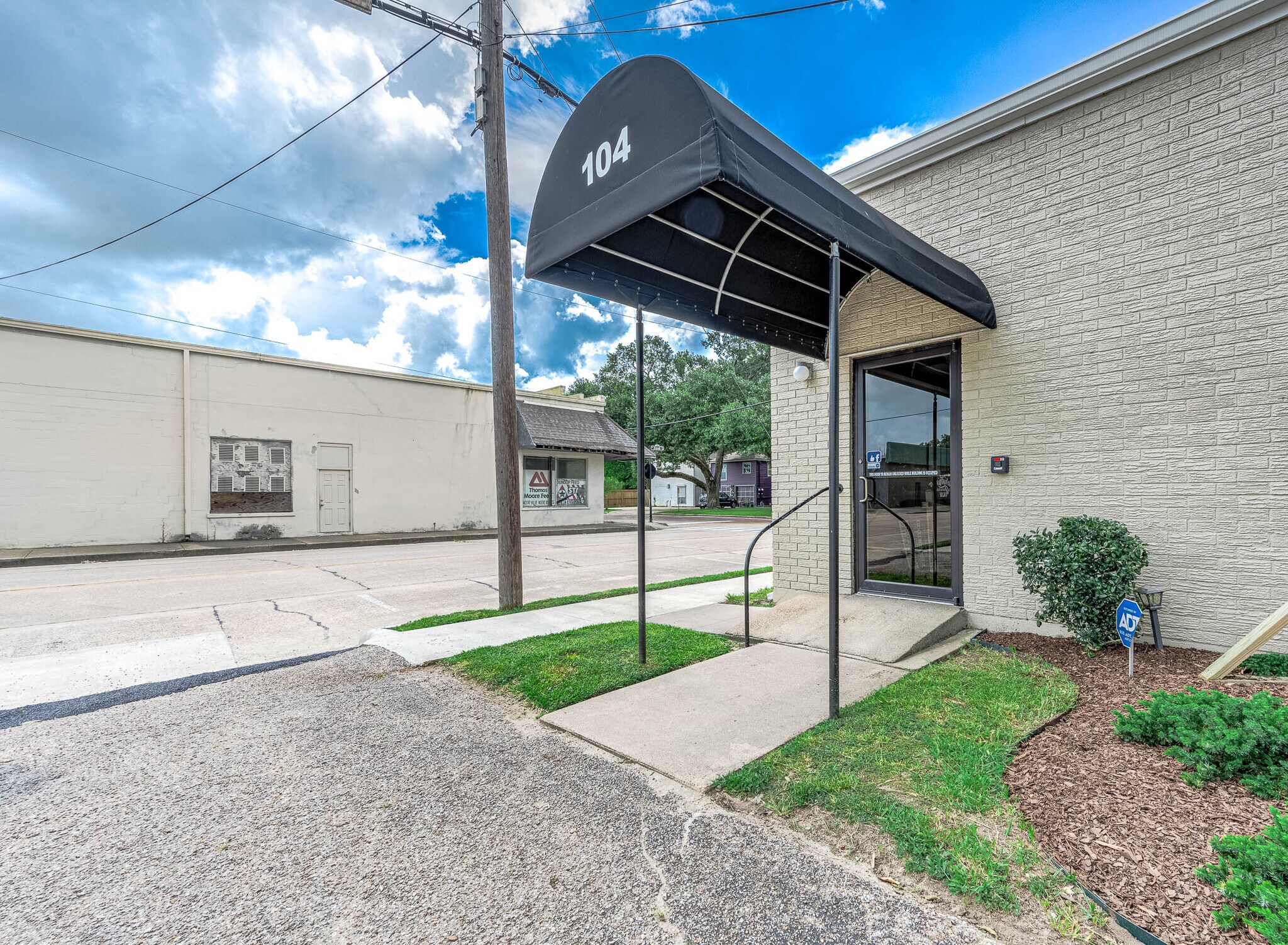 104 S Hood St, Alvin, TX à vendre Aérien- Image 1 de 1