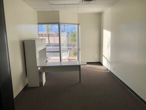 75400 Gerald Ford Dr, Palm Desert, CA for lease Building Photo- Image 2 of 5