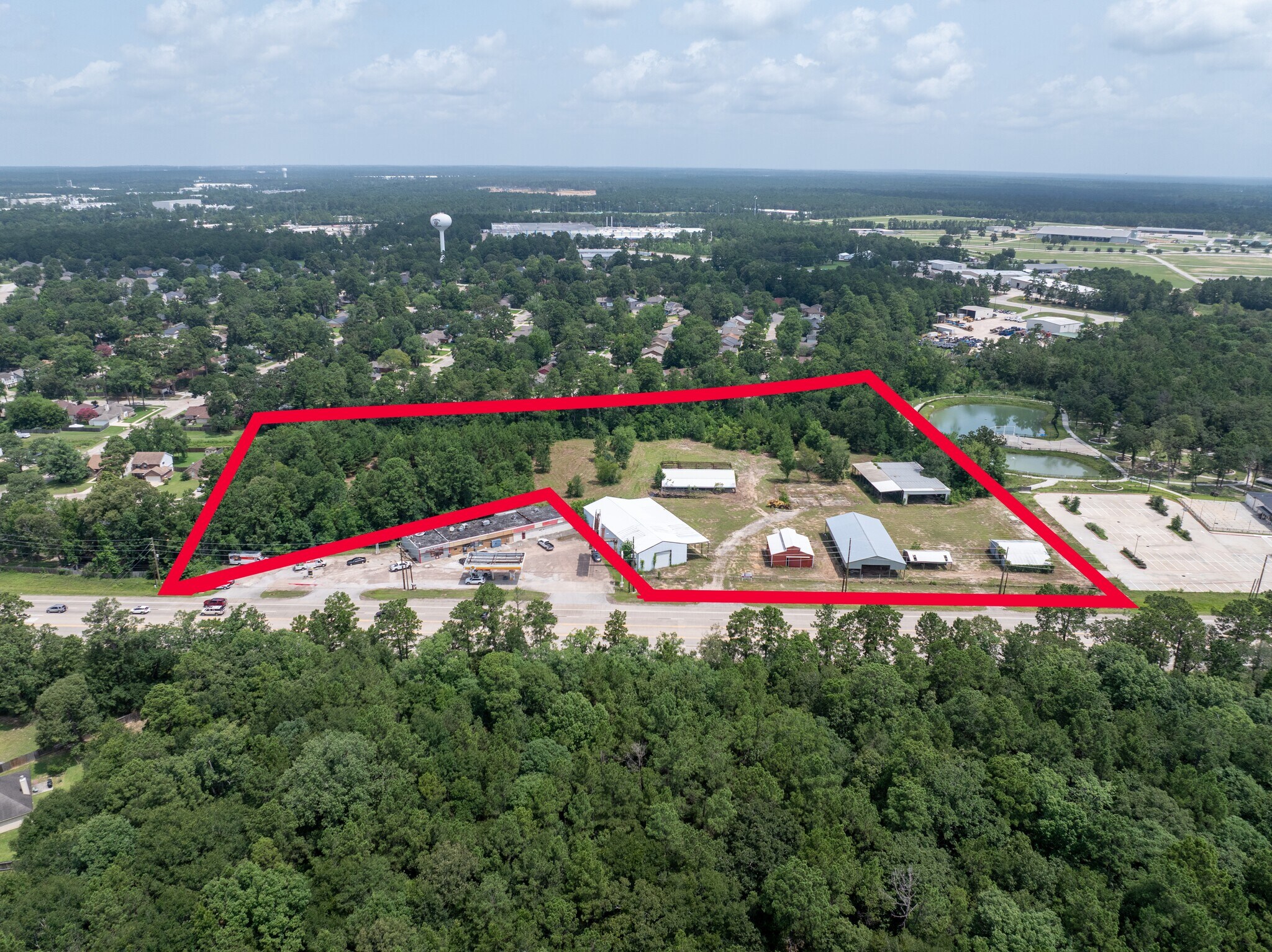 1211 N Loop 336 E, Conroe, TX à vendre Photo du bâtiment- Image 1 de 4