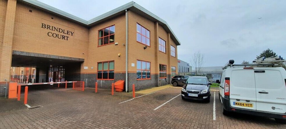 Gresley Rd, Worcester à louer - Photo du bâtiment - Image 3 de 22