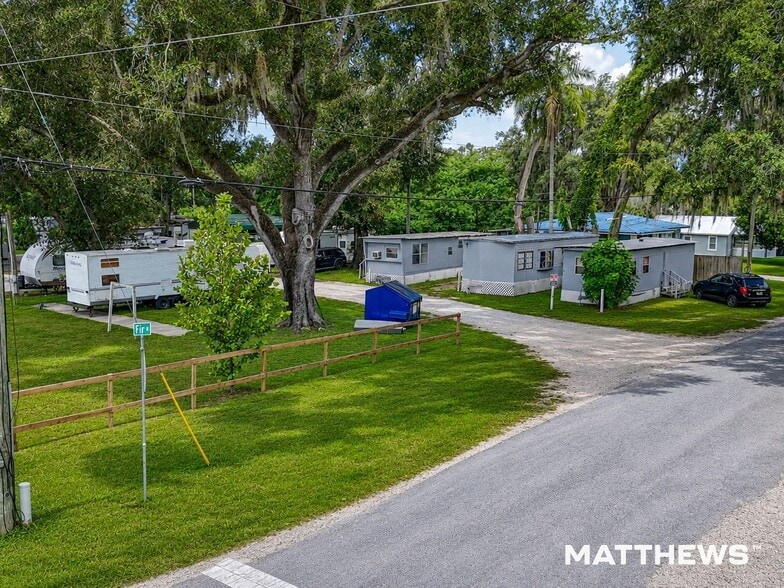 4233 Gall Blvd, Zephyrhills, FL for sale - Building Photo - Image 2 of 3
