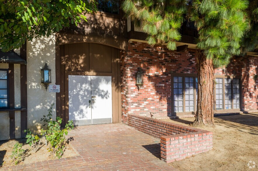 7220 Rosemead Blvd, San Gabriel, CA à louer - Photo du bâtiment - Image 3 de 6