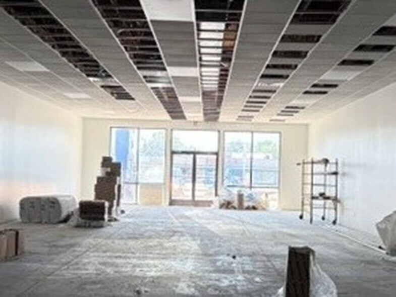 710 S Green River Rd, Evansville, IN for lease - Building Photo - Image 2 of 5