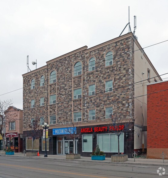 1430 Gerrard St E, Toronto, ON à vendre - Photo principale - Image 1 de 1