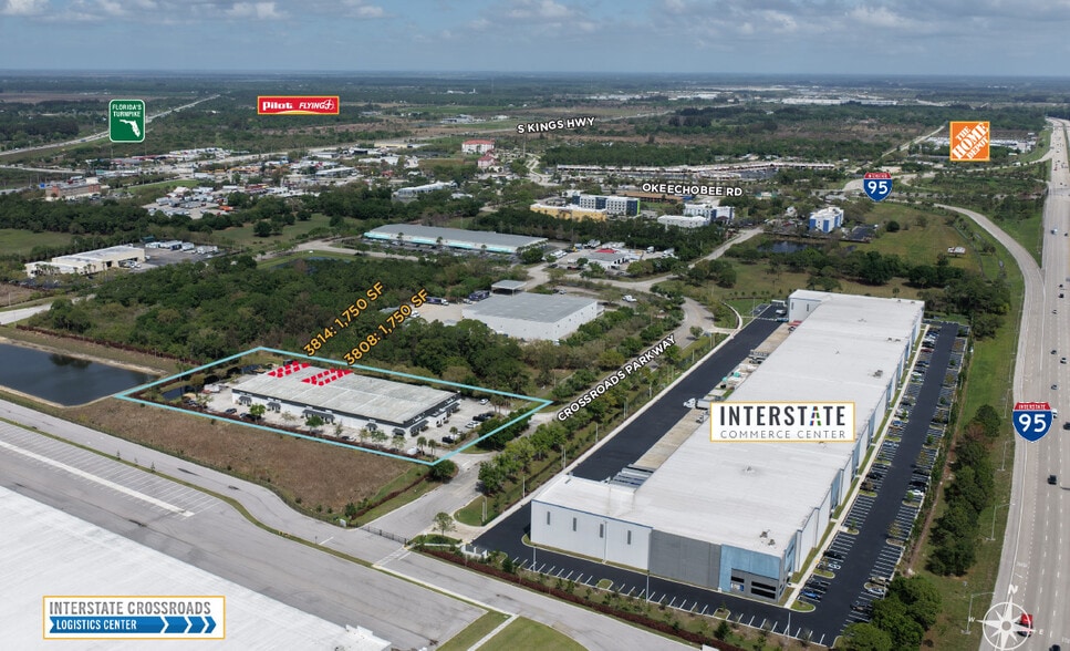 3802-3815 Crossroads Pky, Fort Pierce, FL for lease - Building Photo - Image 3 of 6