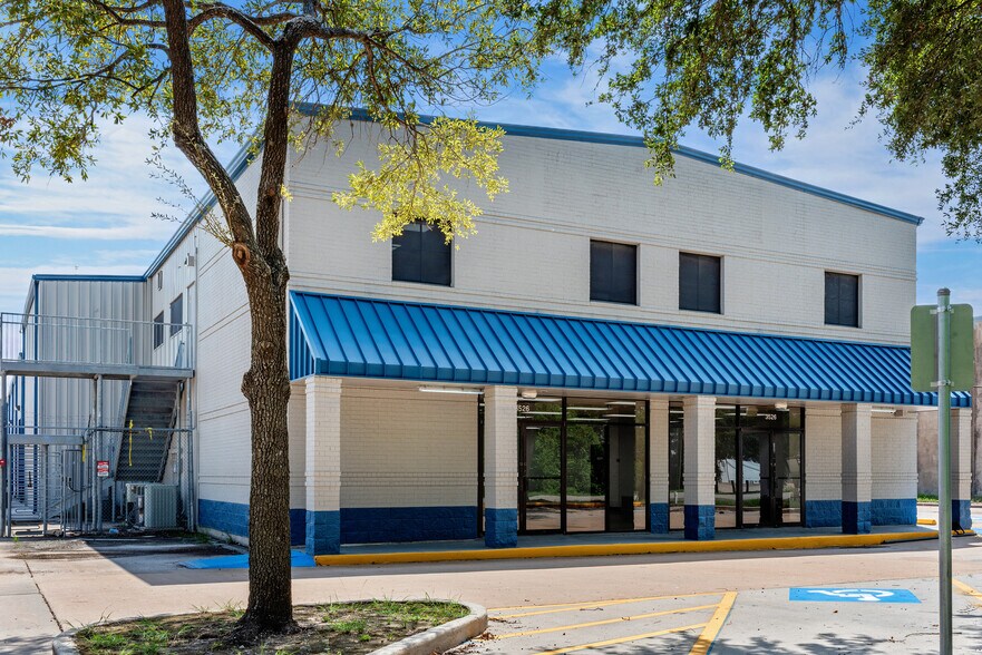 3526-3530 Lang Rd, Houston, TX à louer - Photo du bâtiment - Image 2 de 26