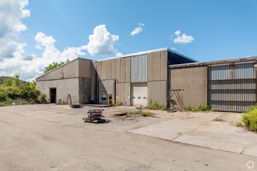 735 Wangum Rd, Victor, NY for lease - Building Photo - Image 1 of 12