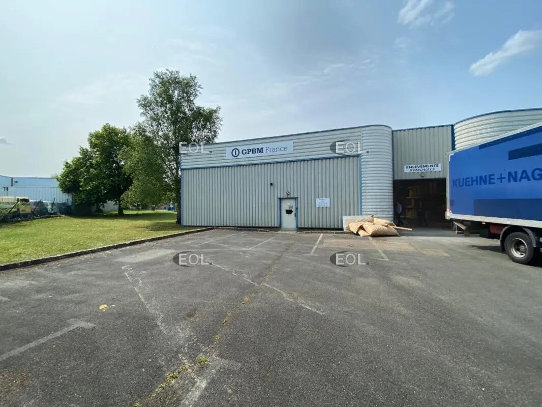Flex in Saint-Pierre-du-Perray for lease Building Photo- Image 1 of 25