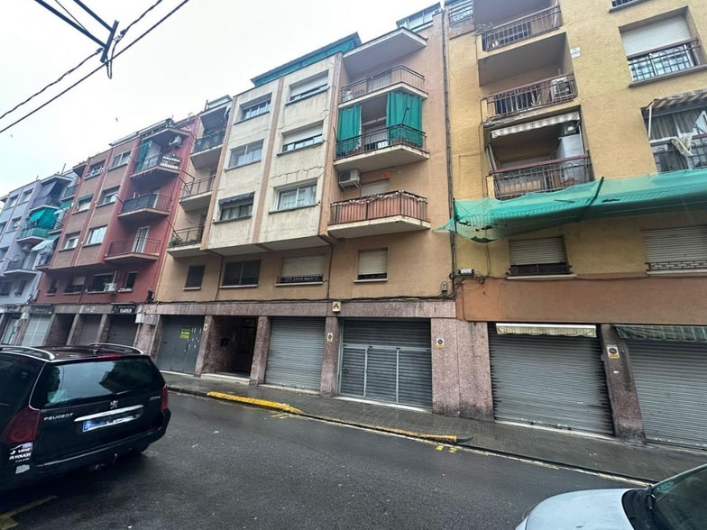 Carrer París, Montcada i Reixac, Barcelona for sale - Interior Photo - Image 1 of 1