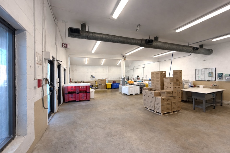 20 Lechmere St, Revere, MA à louer - Photo du bâtiment - Image 3 de 11