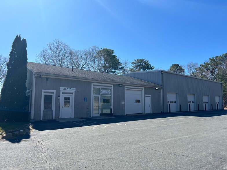 7 Colonel Dr, Bourne, MA for sale - Building Photo - Image 2 of 40
