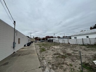 More details for 605 W Montauk Hwy, Lindenhurst, NY - Land for Lease