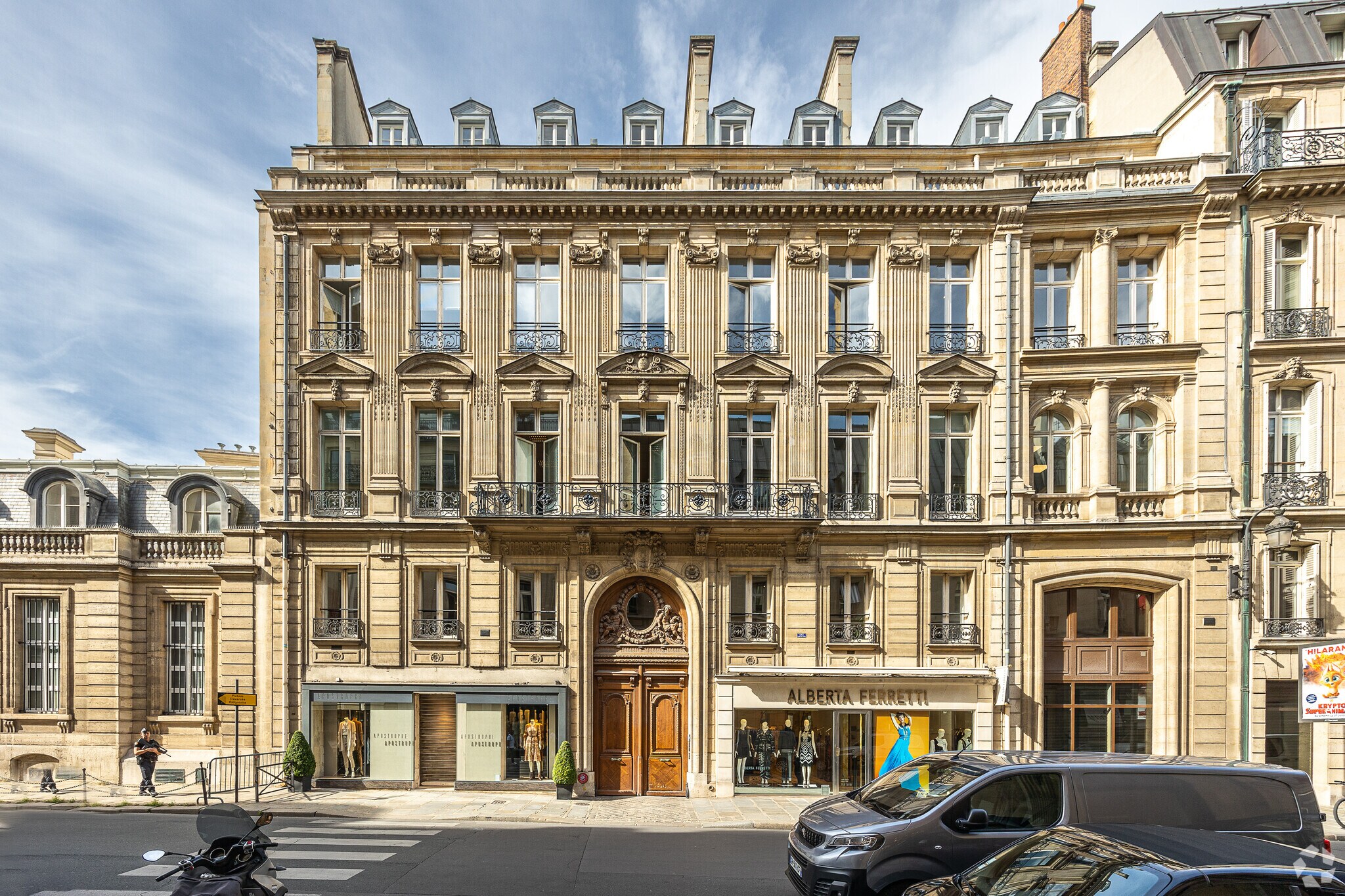 43 Rue Du Faubourg Saint-Honoré, Paris for lease Primary Photo- Image 1 of 8