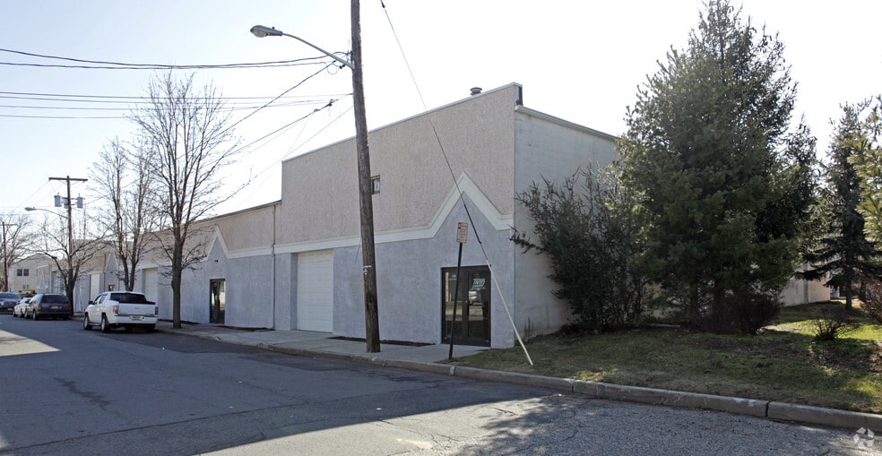 98-114 N Ward St, New Brunswick, NJ for lease - Building Photo - Image 2 of 12