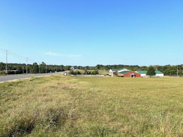 900 South Ellington Parkway, Lewisburg, TN à vendre - Photo du bâtiment - Image 3 de 8