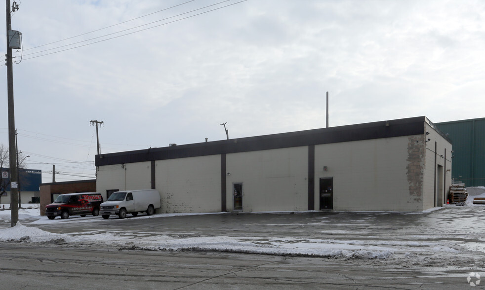 475 Parkdale Ave N, Hamilton, ON for sale - Building Photo - Image 2 of 4