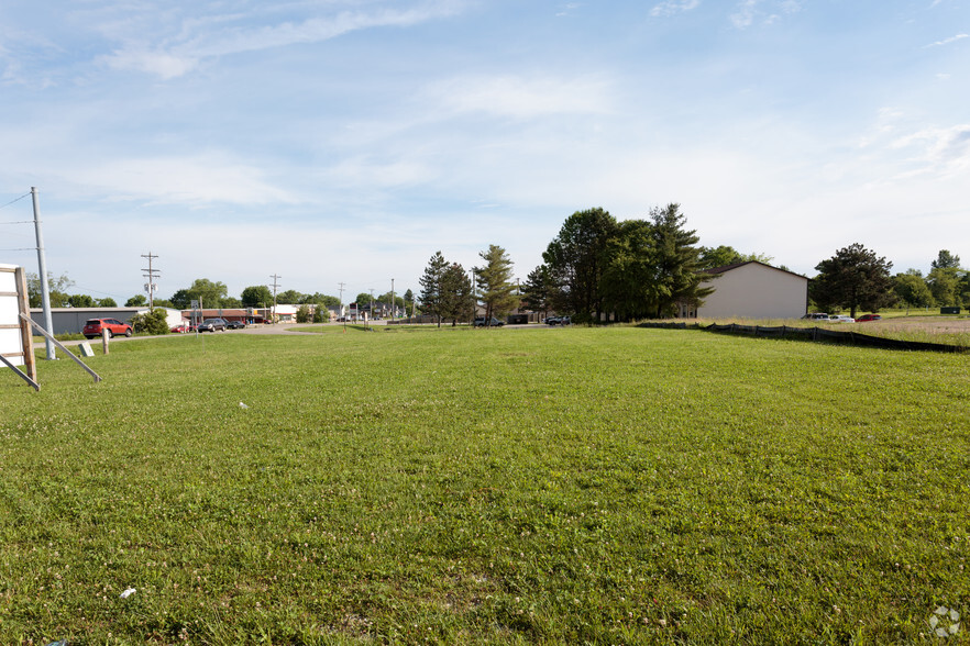 702 W Trafalgar Point Way, Trafalgar, IN for sale - Primary Photo - Image 1 of 1