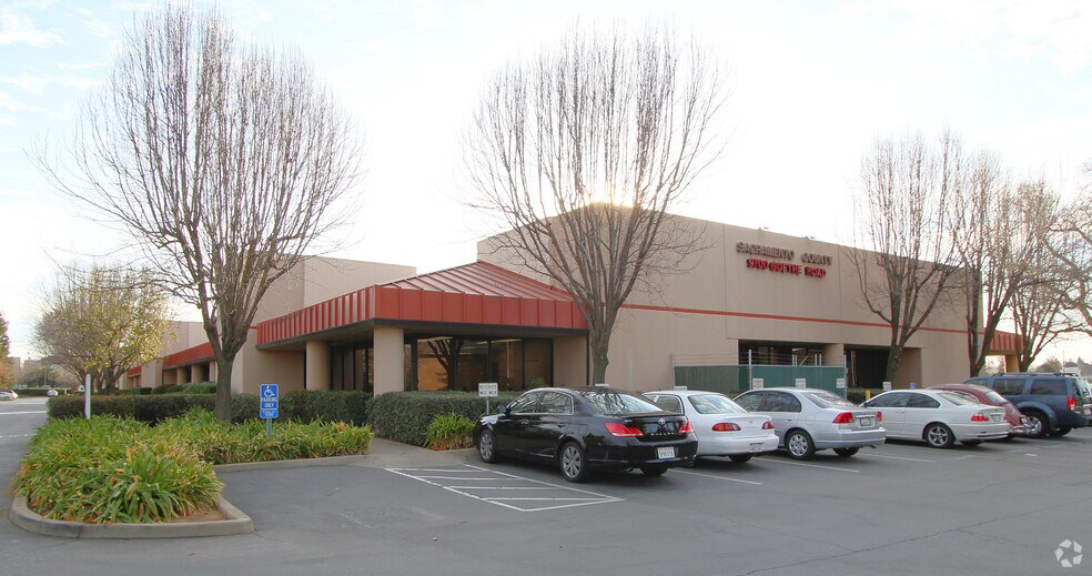 9700 Goethe Rd, Sacramento, CA à vendre - Photo principale - Image 1 de 7