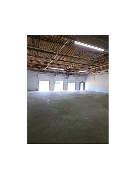 613 S Main St, Jefferson, SC for lease - Interior Photo - Image 3 of 7