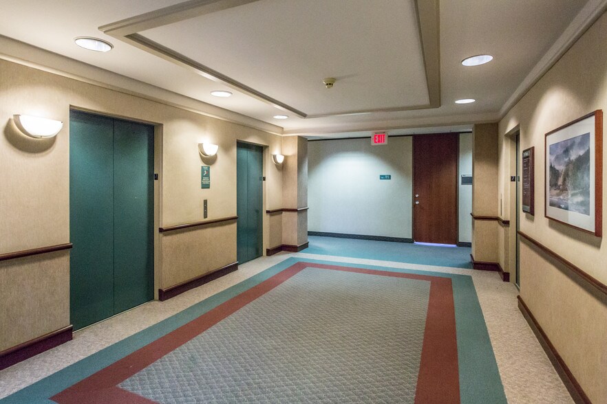 2300 E Lincoln Hwy, Langhorne, PA à louer - Photo intérieure - Image 3 de 13