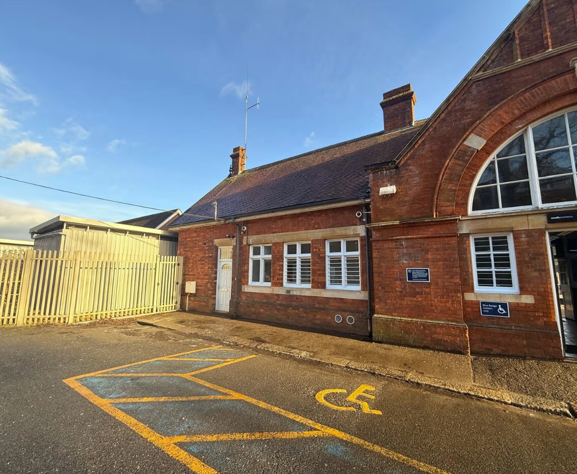 North Farm Rd, Tunbridge Wells for lease Building Photo- Image 1 of 2