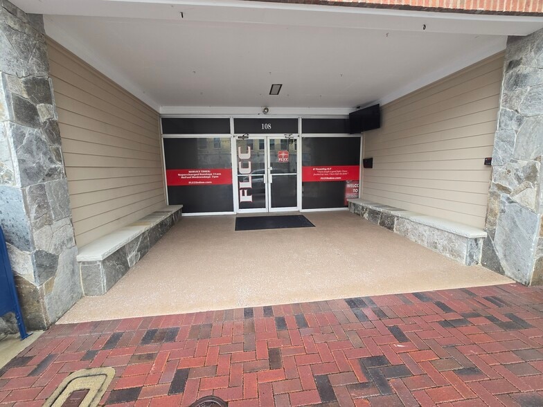 Mount Holly Portfolio portfolio of 2 properties for sale on LoopNet.ca - Building Photo - Image 2 of 29