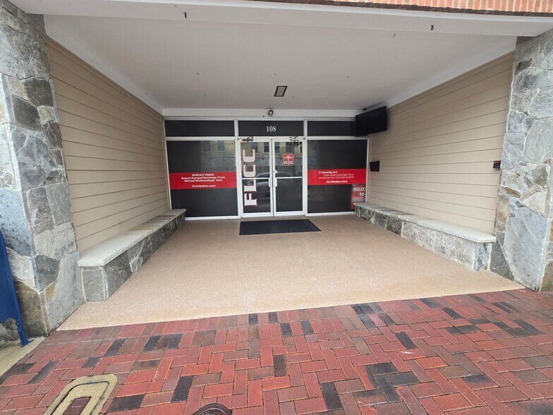 Mount Holly Portfolio portefeuille de 2 propriétés à vendre sur LoopNet.ca - Photo du bâtiment - Image 2 de 29