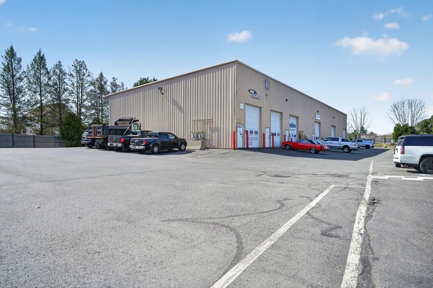 28 Hastings St, Mendon, MA for lease - Primary Photo - Image 1 of 6