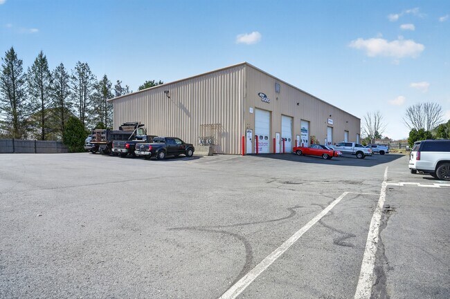 Plus de détails pour 28 Hastings St, Mendon, MA - Industriel à louer