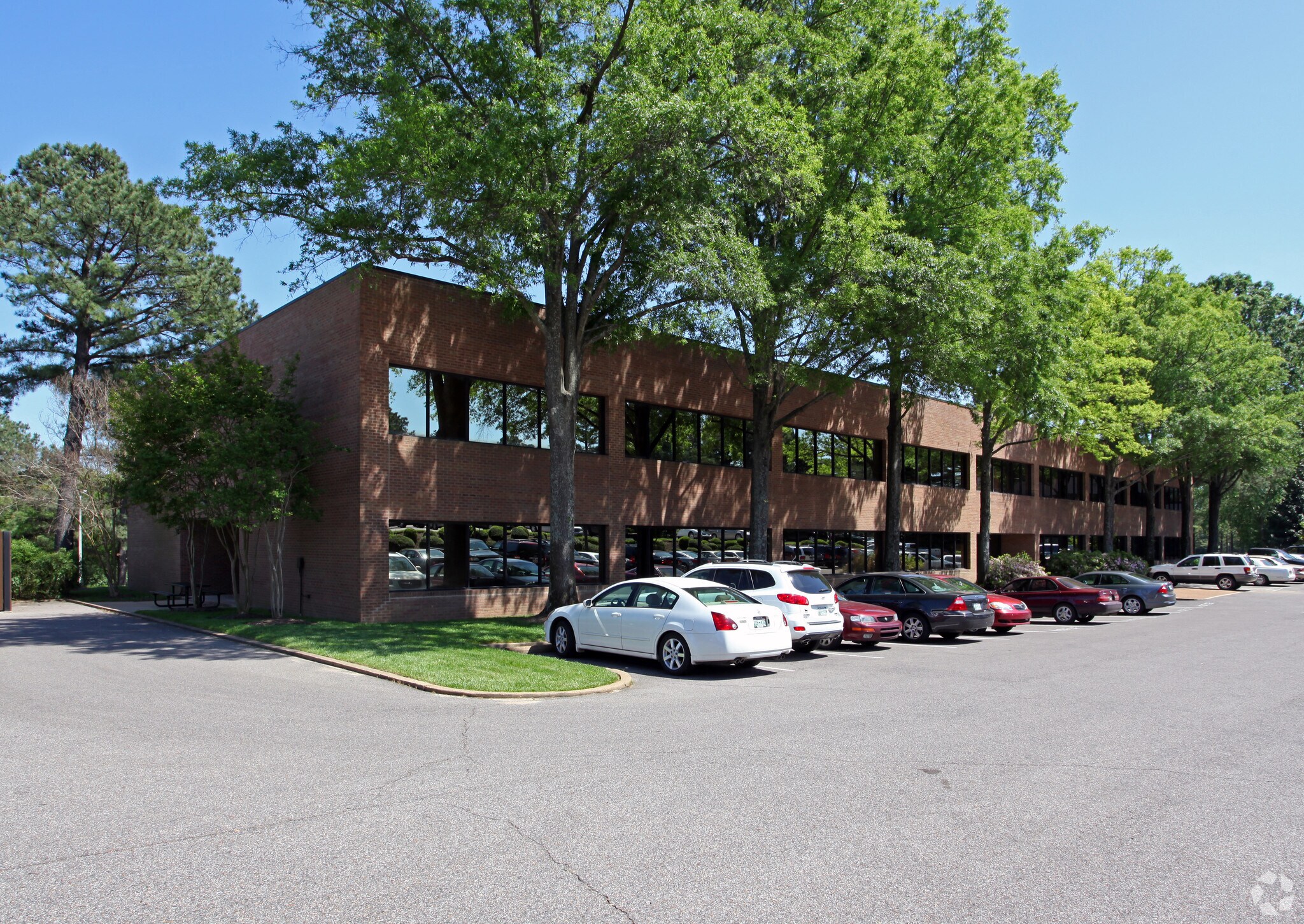 866 Ridgeway Loop, Memphis, TN à louer Photo principale- Image 1 de 6