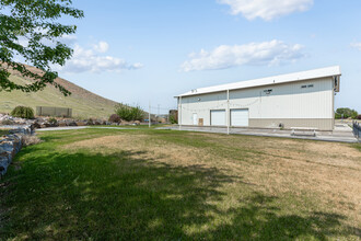 4771 W Van Giesen St, West Richland, WA à louer Photo du bâtiment- Image 2 de 4