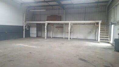 493 London Bridge Rd, Virginia Beach, VA for lease Interior Photo- Image 2 of 5