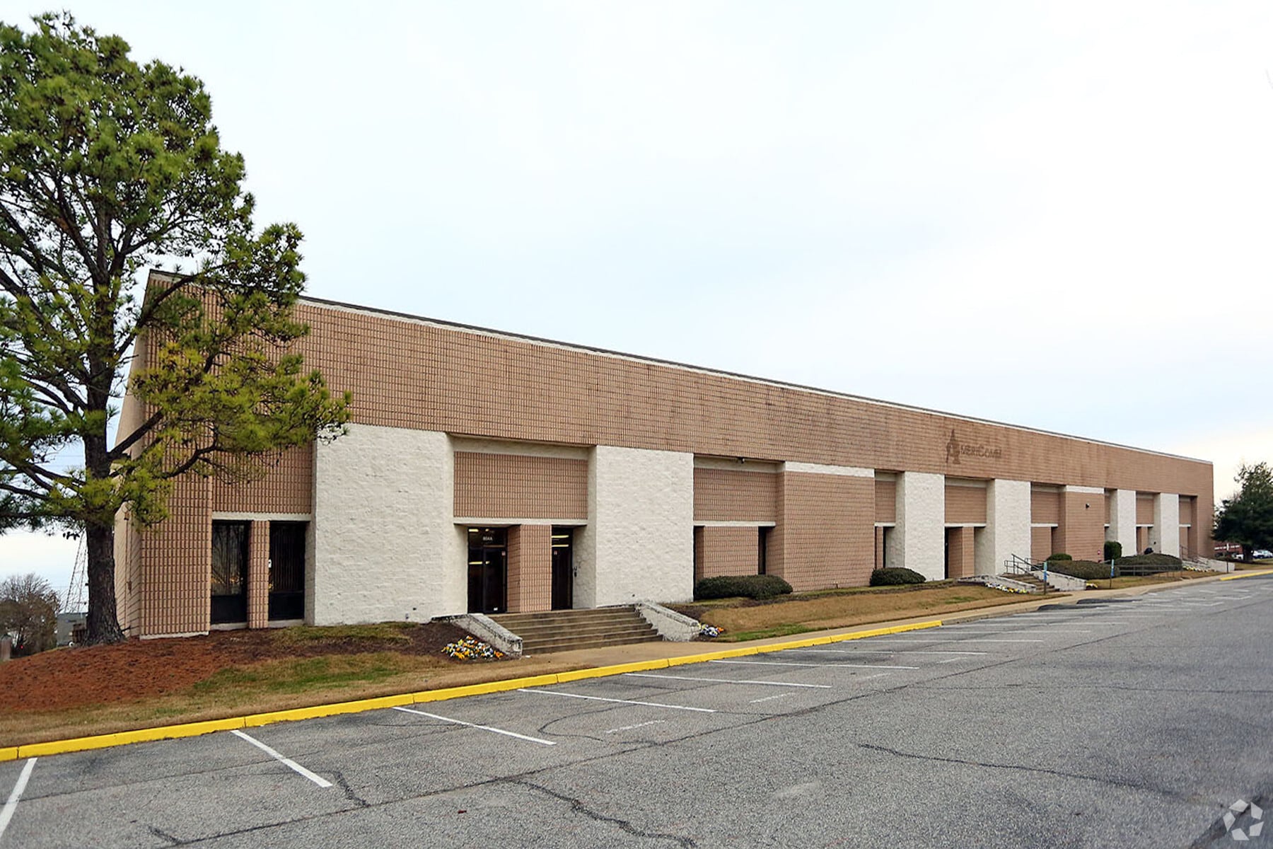 804 Greenbrier Cir, Chesapeake, VA for lease Primary Photo- Image 1 of 8