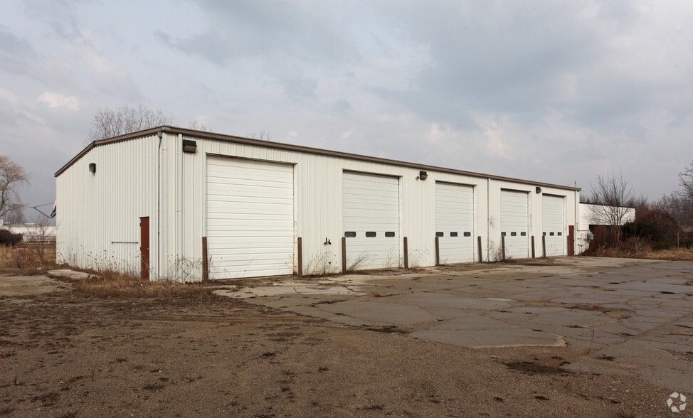 5776 Venture Way, Mount Pleasant, MI for sale - Building Photo - Image 2 of 7