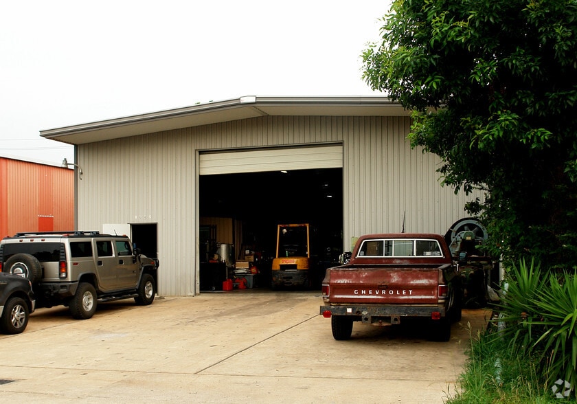 1007 Indiana Ave, South Houston, TX for lease - Building Photo - Image 2 of 2