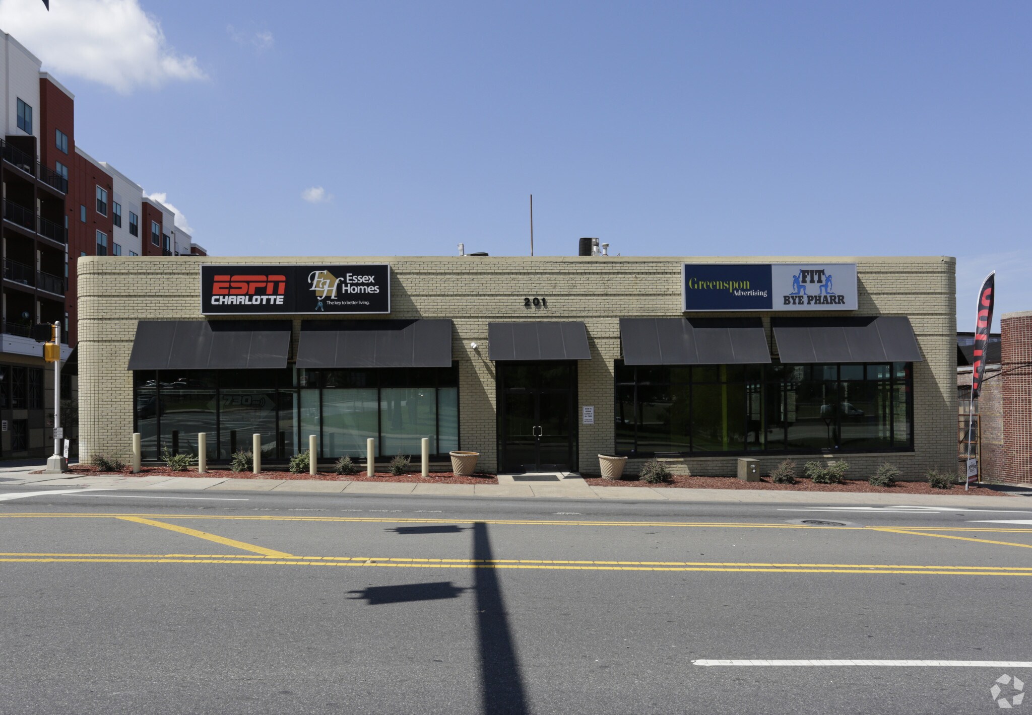 201 W Morehead St, Charlotte, NC for lease Primary Photo- Image 1 of 10