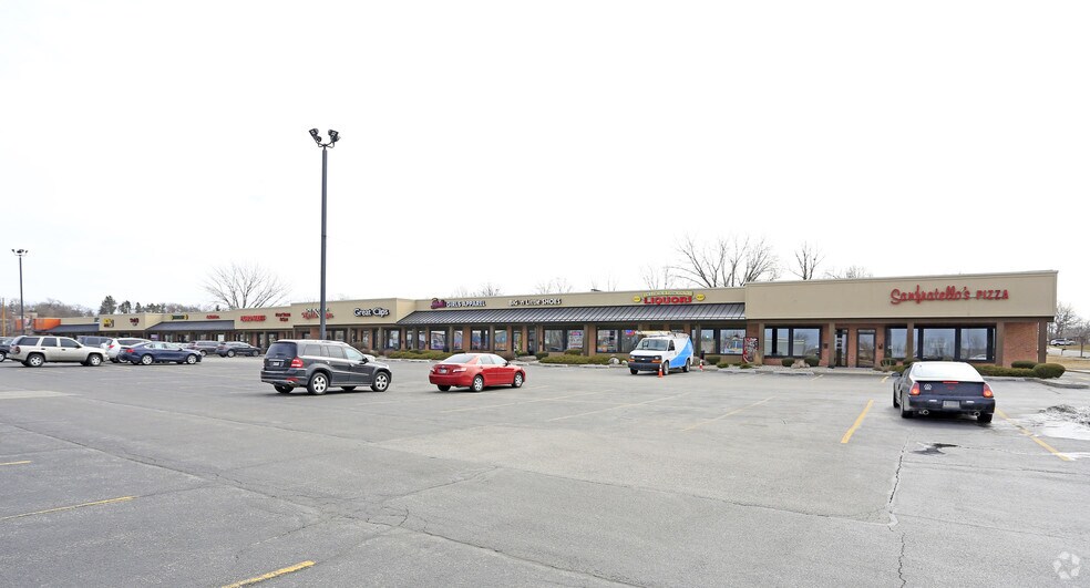1050-1084 Joliet St, Dyer, IN à vendre - Photo du bâtiment - Image 2 de 2