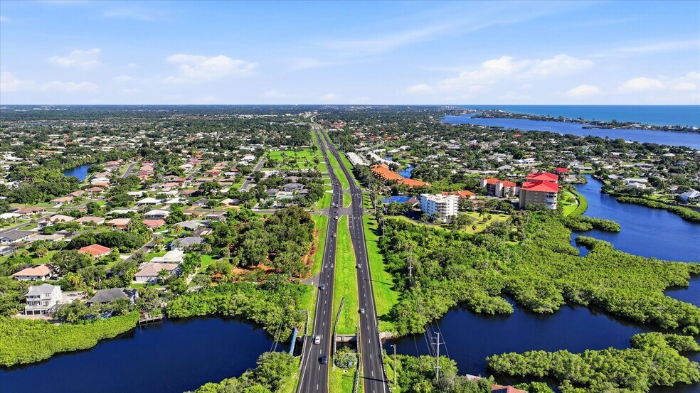 2099 S Tamiami Trl, Osprey, FL à vendre - Photo du bâtiment - Image 2 de 14