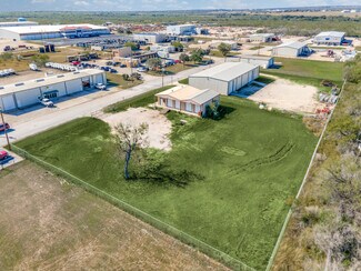 More details for 202 Wyoming Blvd, Pleasanton, TX - Industrial for Sale