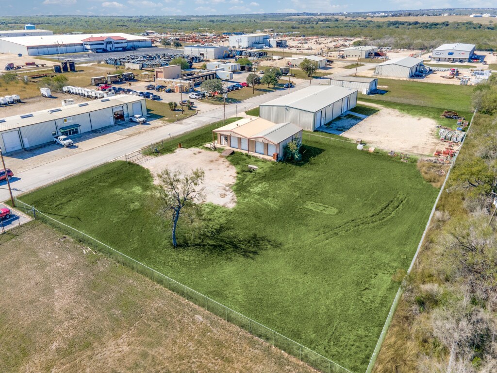 202 Wyoming Blvd, Pleasanton, TX for sale Building Photo- Image 1 of 13