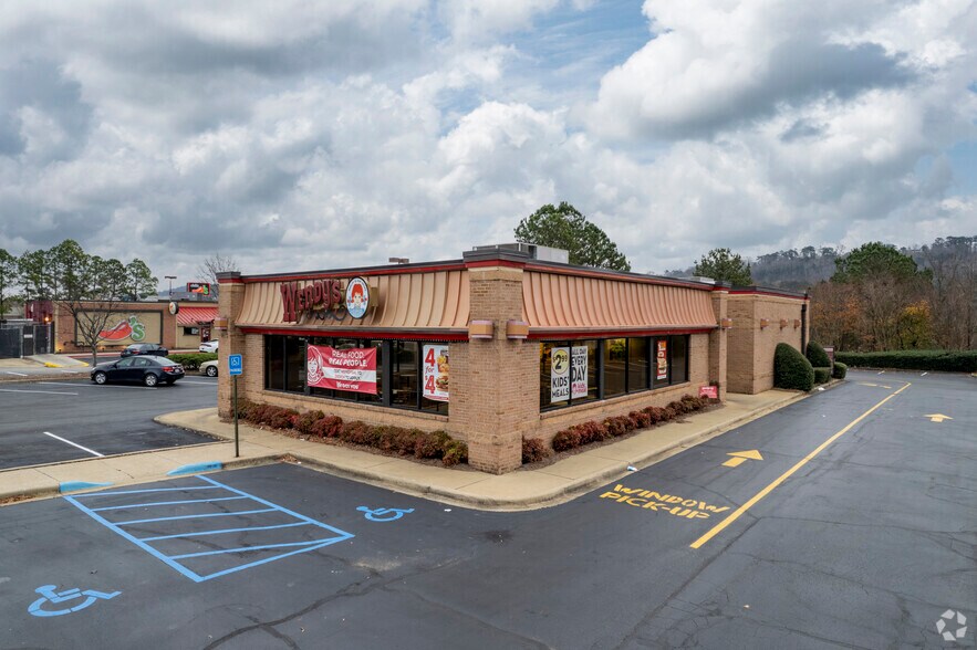 213 State Farm Pky, Homewood, AL for sale - Primary Photo - Image 1 of 1