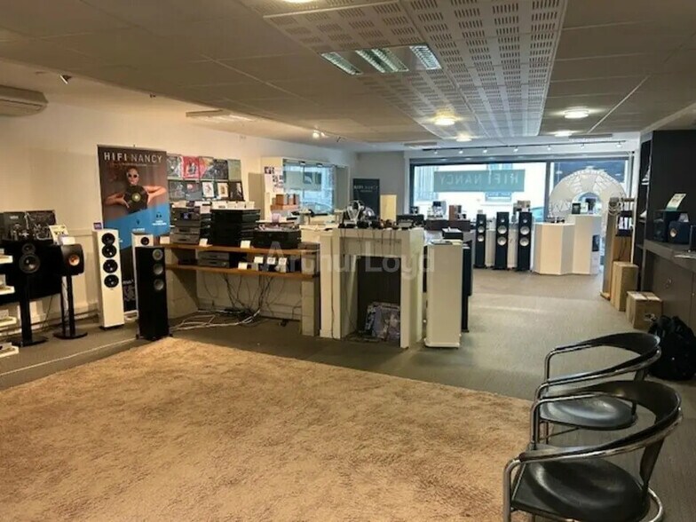 Commerce de détail dans Nancy à louer - Photo du bâtiment - Image 2 de 8